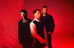 MUSE、10作目のアルバム『The WOW! Signal』6/26リリース決定！成層圏から発表した最新曲「Be With You」配信開始、Ella Balinska主演MV公開！