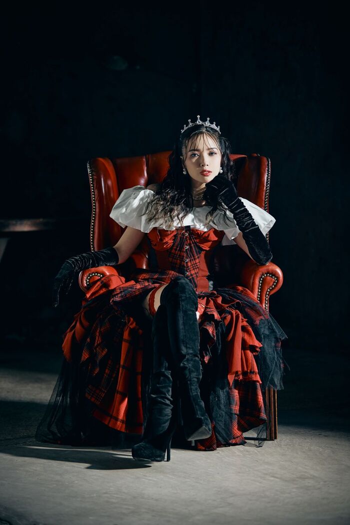 ギタリスト SAKI（Mary's Blood／ex-NEMOPHILA etc.）、6/24リリースのアルバム『PLUVIA』でメジャー・デビュー決定！7月よりソロ・ライヴ・ツアーも開催！