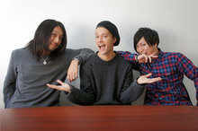 MAH（SiM）× Masato（coldrain）× 猪狩秀平（HEY-SMITH） コラボサイン色紙