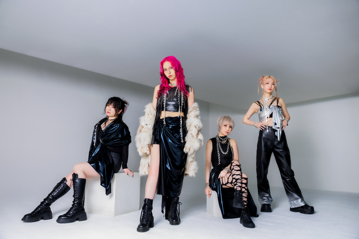 Little Lilith Tシャツ（Lサイズ）＋メンバー全員直筆サイン色紙