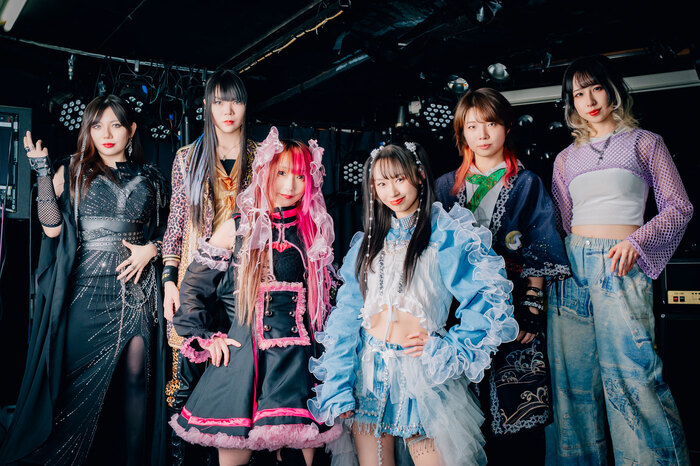 "GIRLS ROCK REVOLUTION"Tシャツ＋6バンド代表者直筆サイン色紙