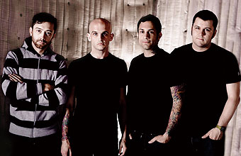 RISE AGAINST